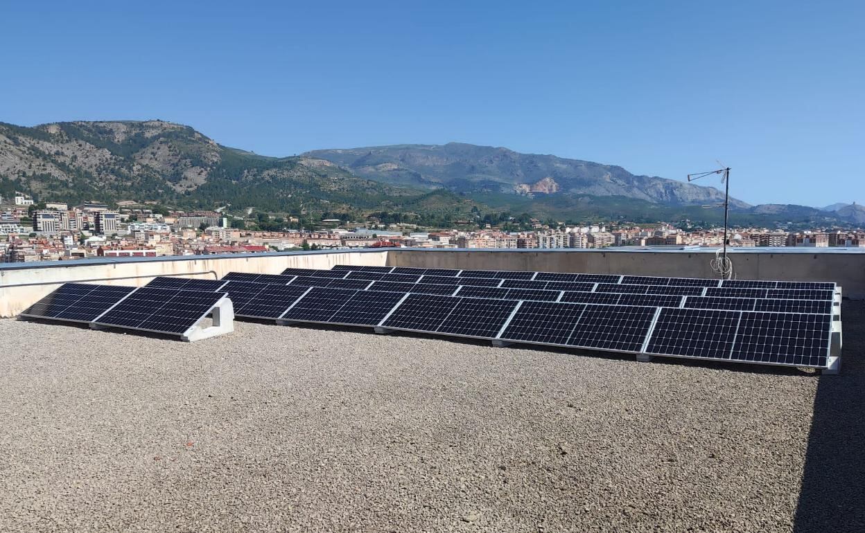 Una instalación de placas solares en Alcoy.