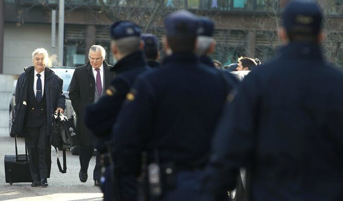 Baltasar Garzón llega a la sede del Tribunal Supremo en la segunda jornada del juicio contra él