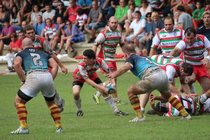 El Hernani RC recibió un duro correctivo en Landare ante la Santboiana