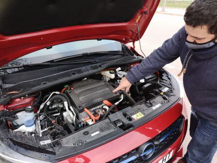 Motor de un coche eléctrico.