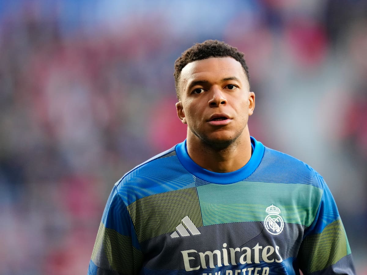 Aficionado del Oviedo afronta un año de cárcel por insultos racistas a Kylian Mbappé