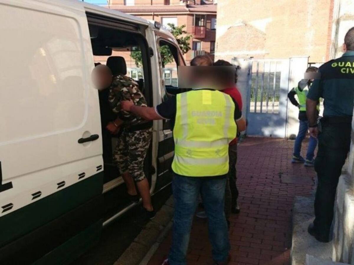 La Guardia Civil detiene a dos personas por robo con violencia en Priaranza