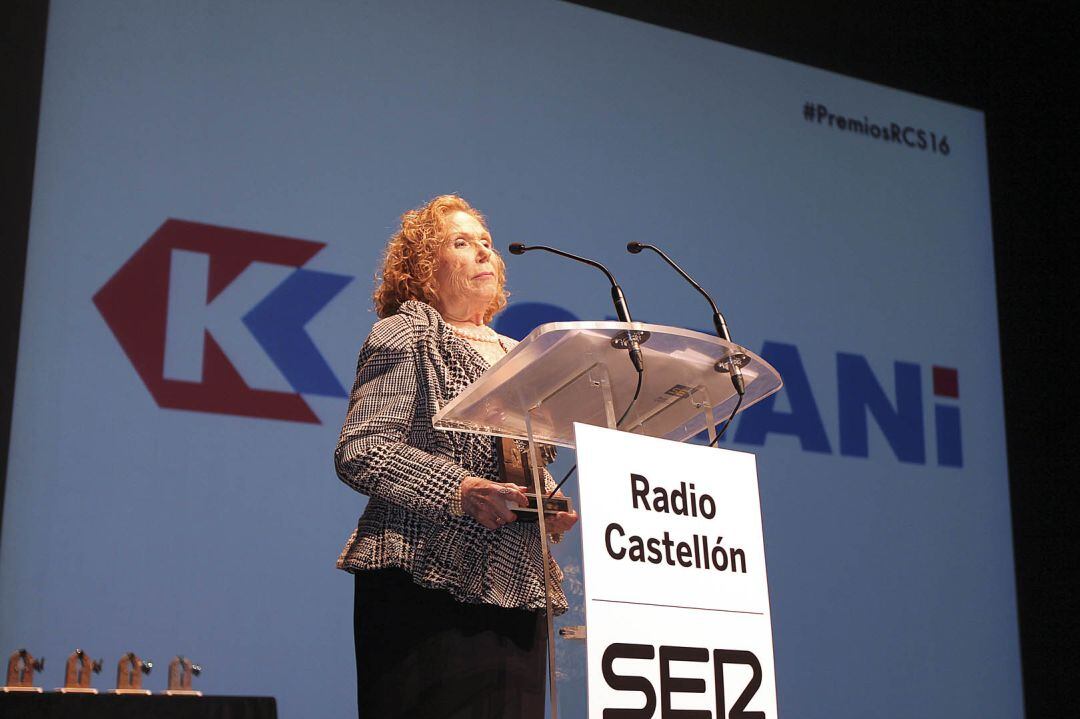 Lolita Navarro recibió el premio Radio Castellón en la modalidad de Sanidad en 2016