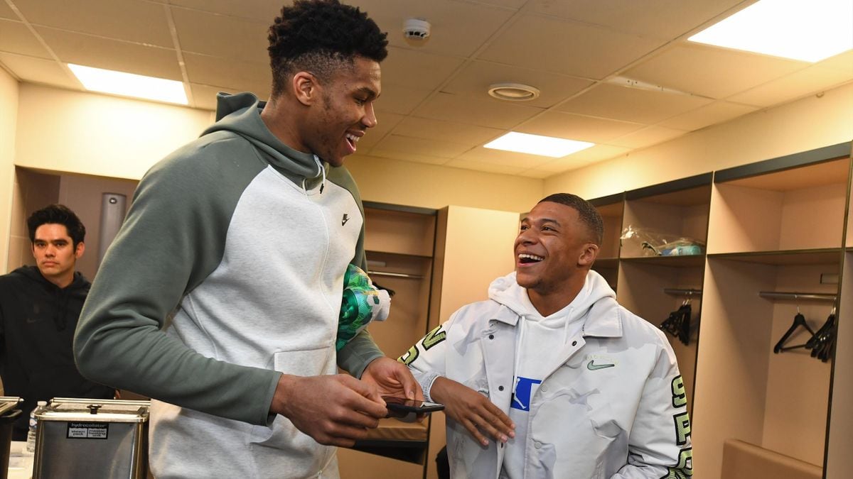 Giannis Antetokounmpo y Kylian Mbappé, juntos tras un partido de la NBA