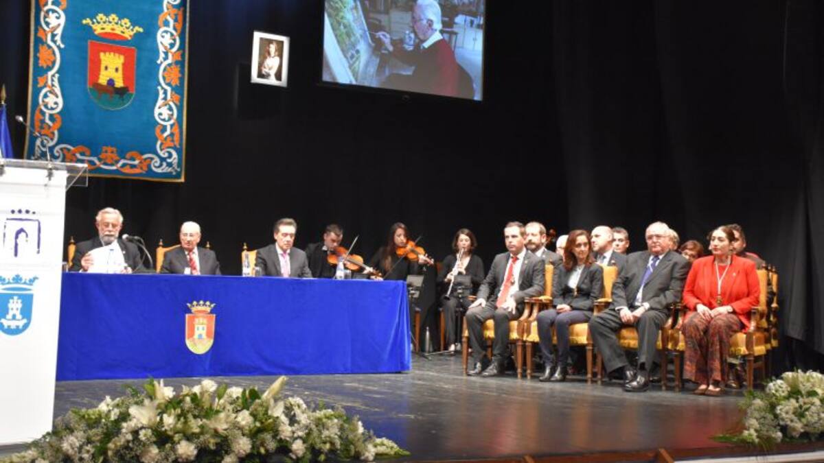 Ramos destaca la “excepcionalidad” de Julio Mayo, nombrado Hijo Predilecto de Talavera