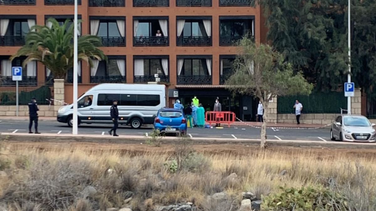 Domingo: "Los trabajadores del hotel le hicieron anoche una fiesta a los niños"