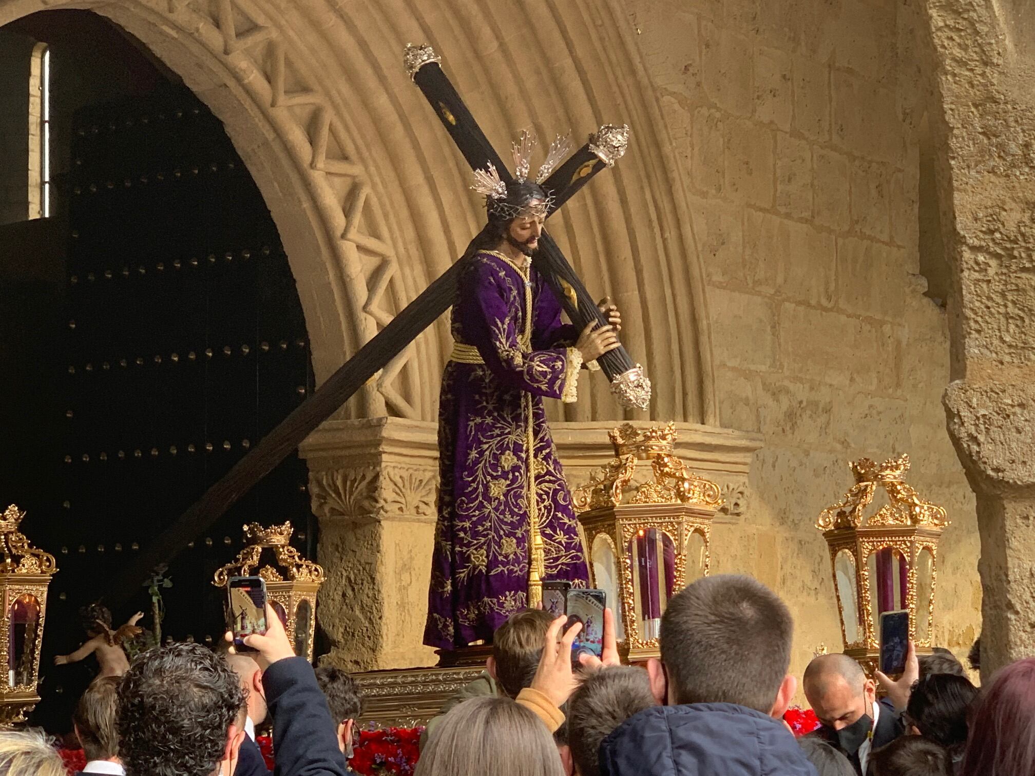 Cristo del Calvario en el Vía Crucis de las Hermandades