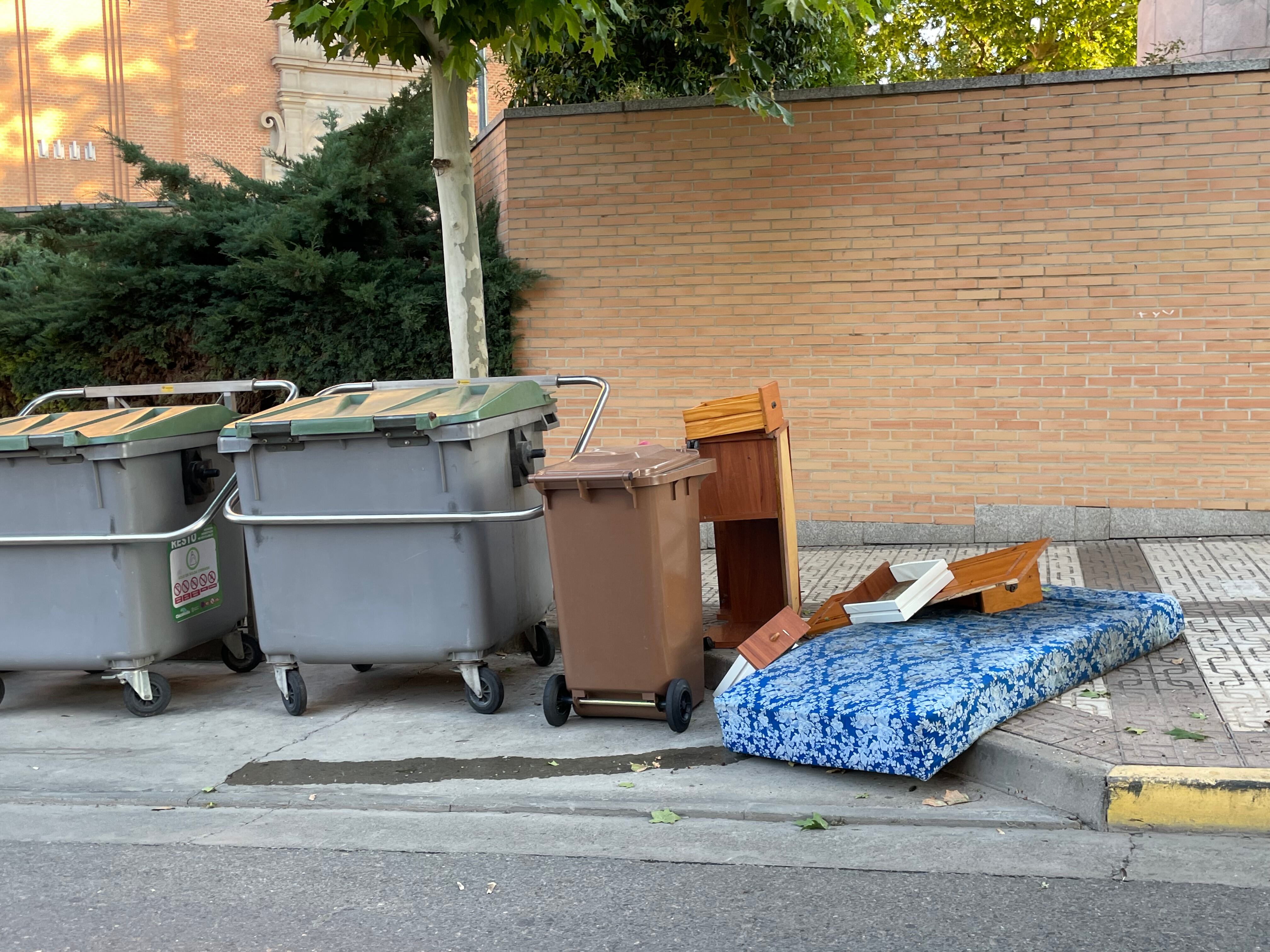 Recogida de enseres en Monzón