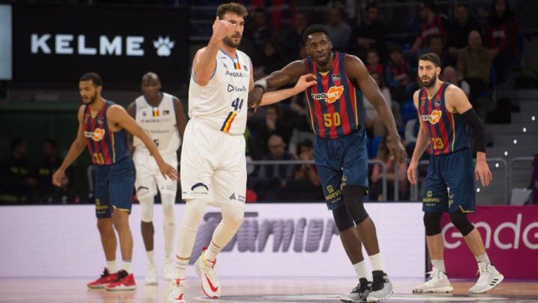 Dejan Musli y Michael Eric en el partido del Buesa Arena.