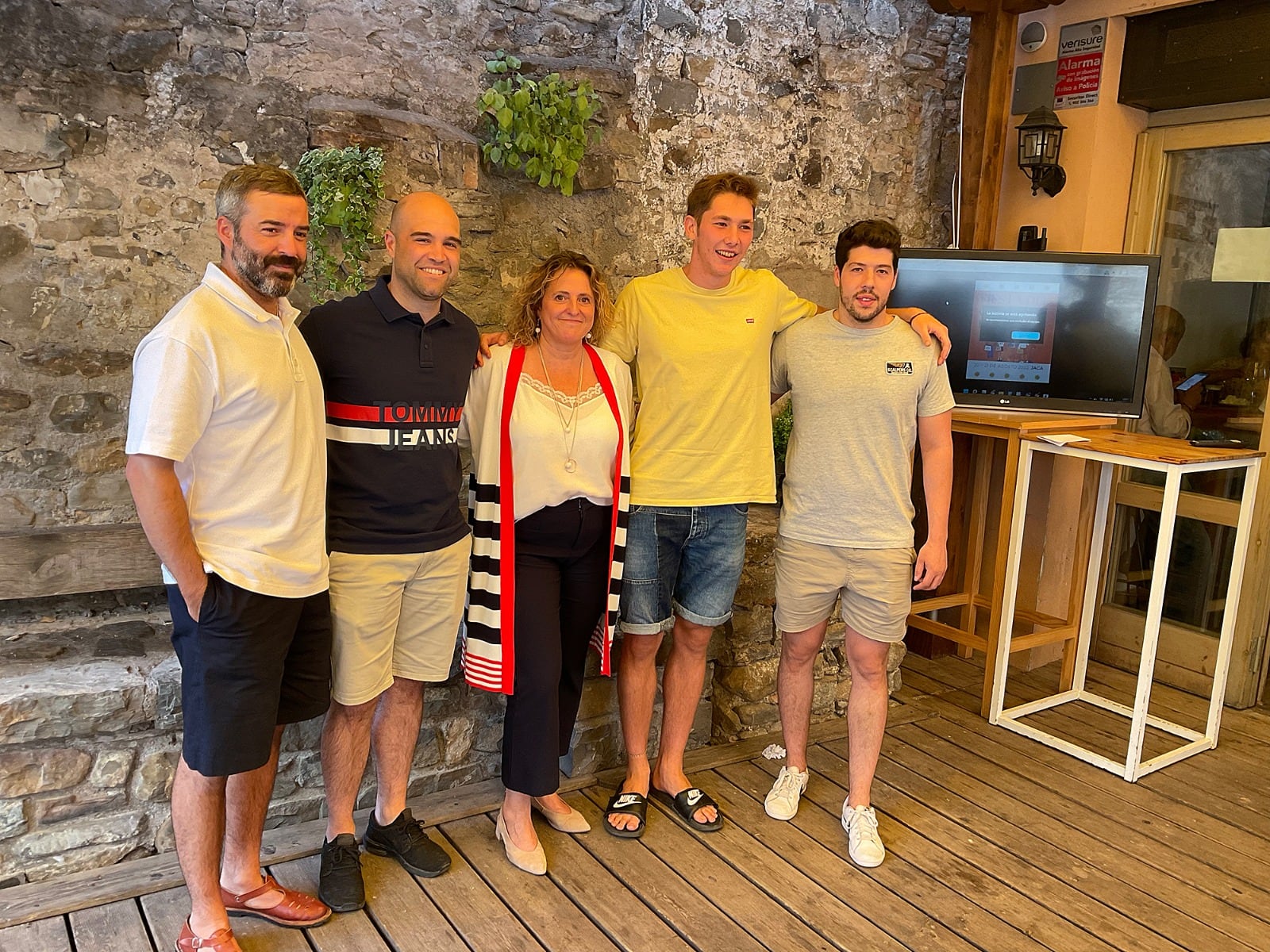 Responsables de Acomseja y autores de la campaña un verano Jacetano