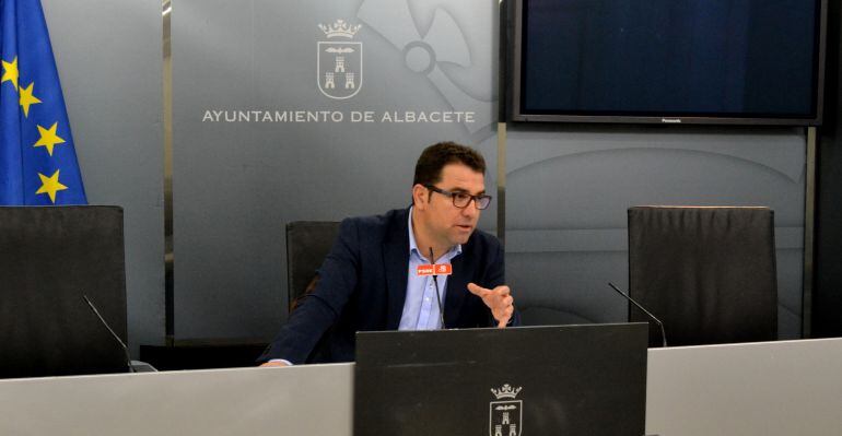 Modesto Belinchón, en rueda de prensa