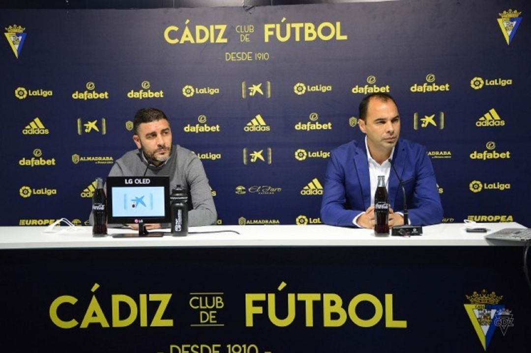 Enrique Ortiz y Jorge Cordero en rueda de prensa