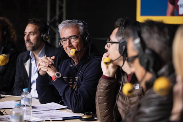 Carles Francino acompañado en La Ventana de las 16h, en el especial Sant Jordi 2024 desde Barcelona.