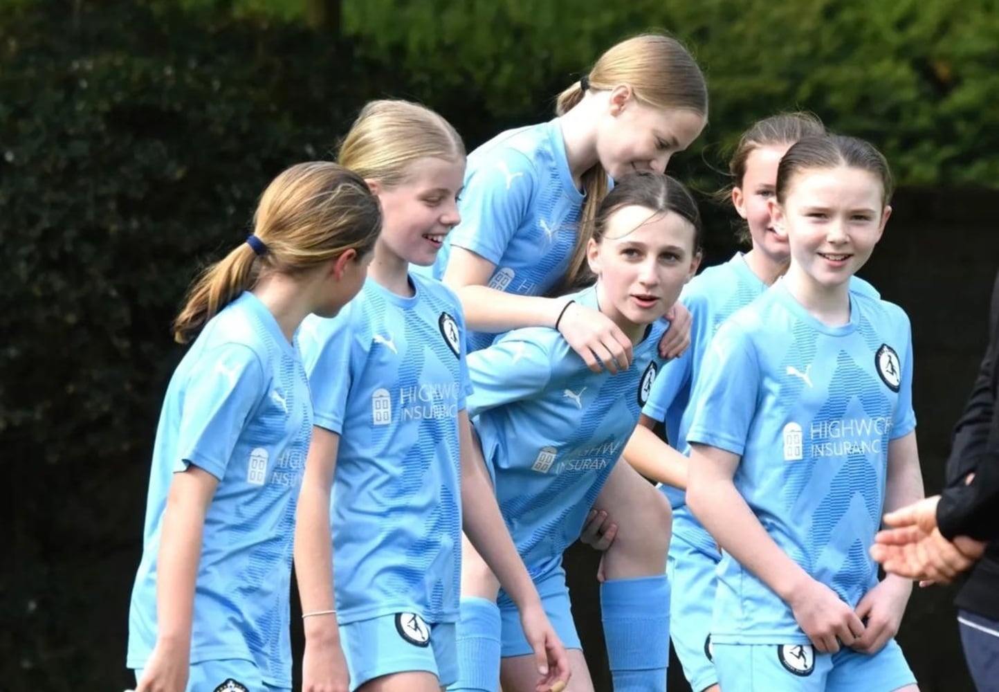 Las Queens Park Ladies celebran su última victoria de la temporada