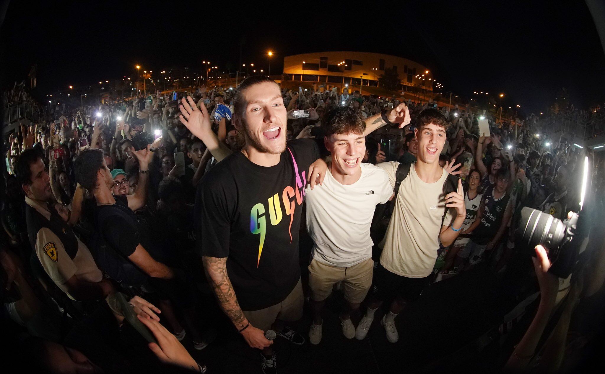 Fiesta de Dylan Osetkowski en los aledaños del Carpena