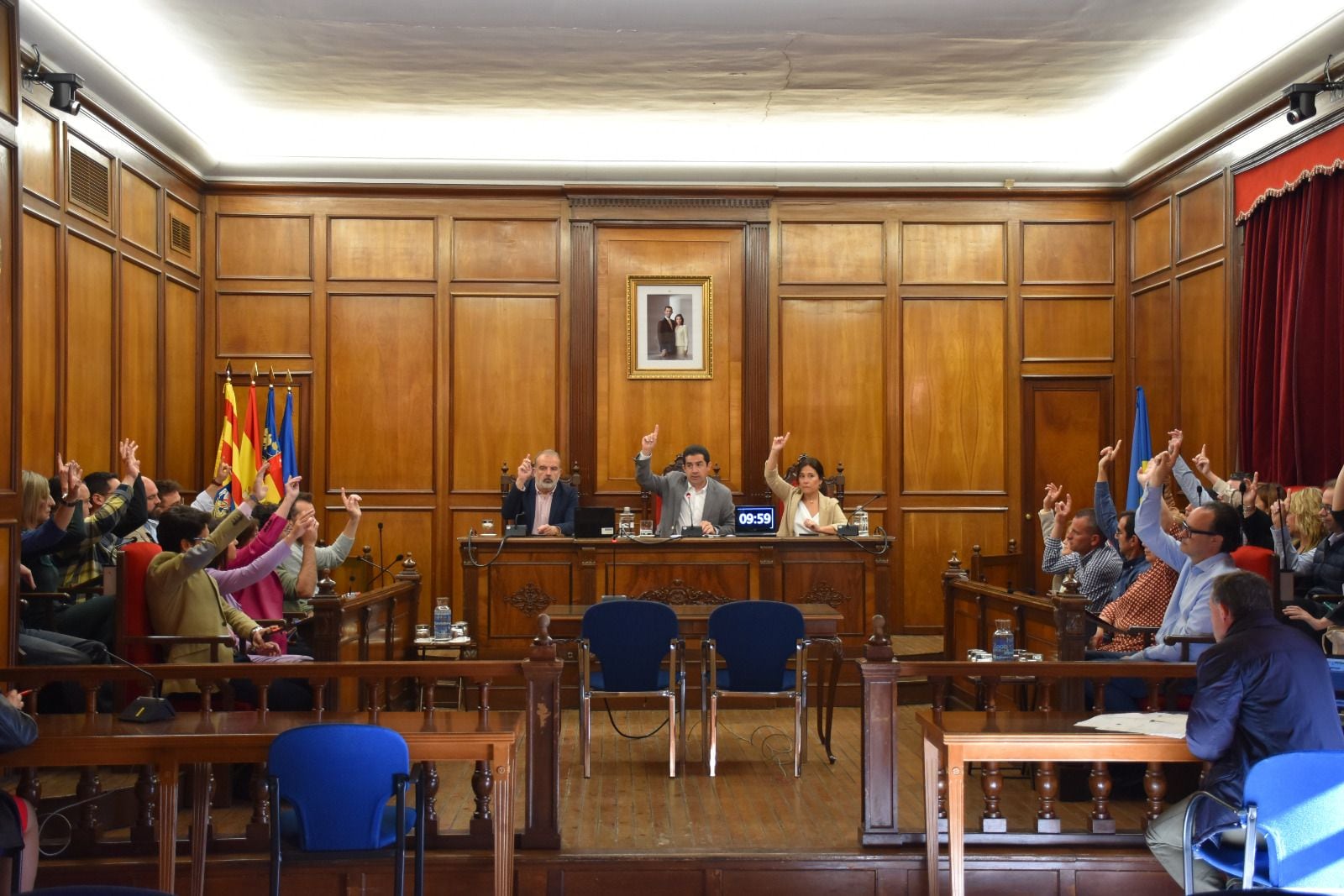 Los grupos políticos de Alcoy, excepto Vox, votan a favor de retirar los honores a Franco