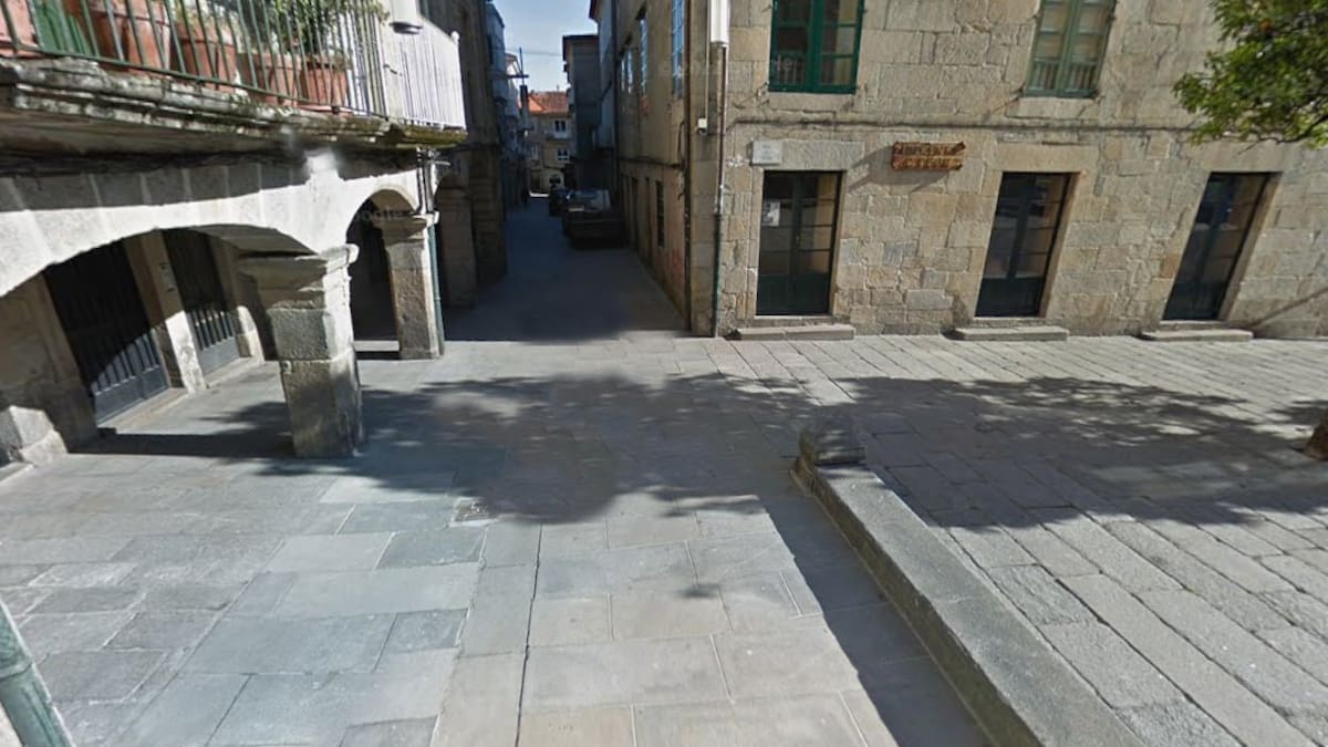Un agente de la Policía Nacional de Pontevedra salva la vida de un detenido por un nuevo episodio violento en el ocio nocturno