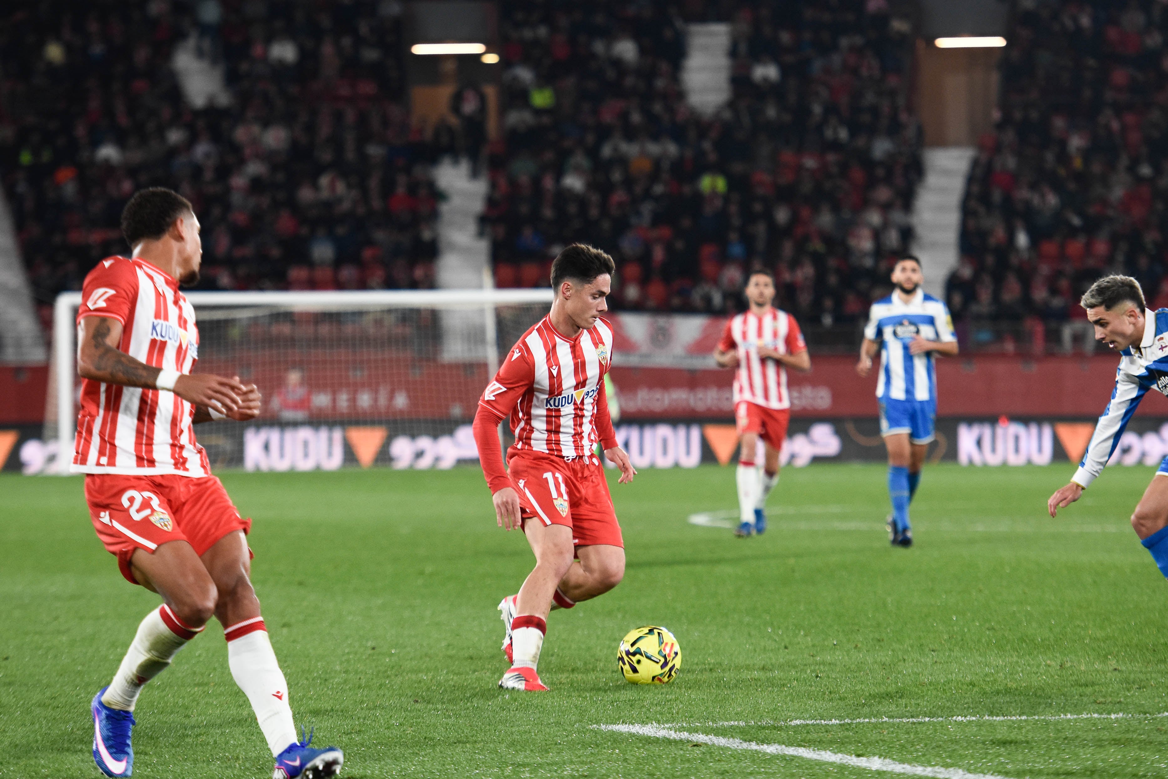 Sergio Arribas no brillaba frente al Depor.