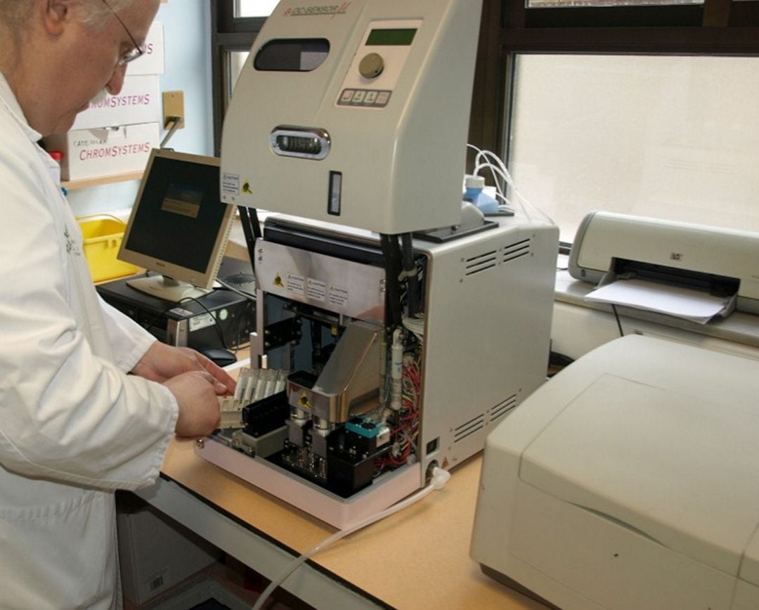 Imagen de archivo de una máquina de test del cáncer colorrectal 