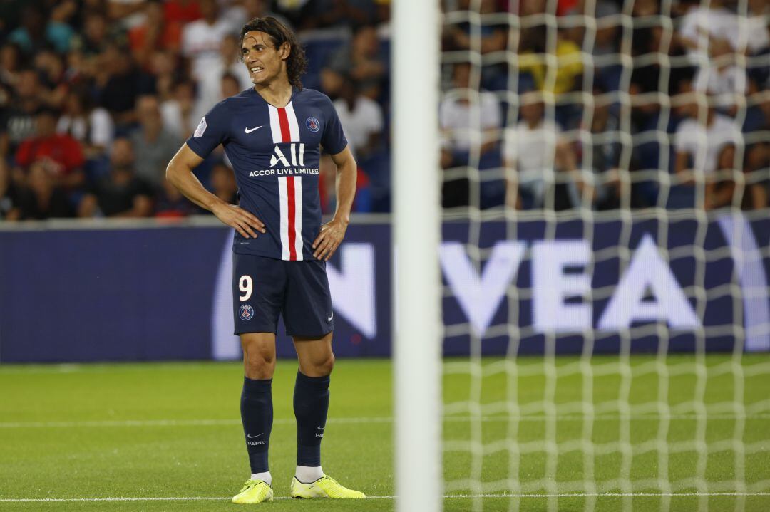 Cavani, durante un partido con el PSG