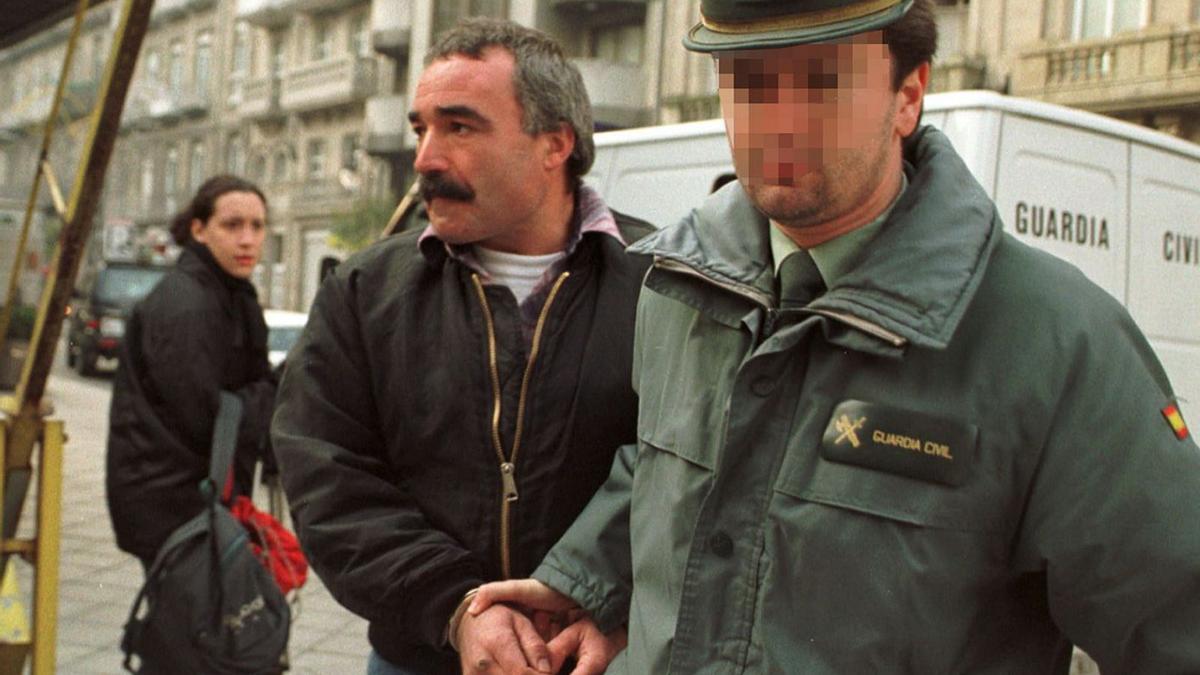 Imagen de archivo de Sánchez Chacón a su llegada a un juicio en 2001 (foto: Rosa Veiga / EFE)