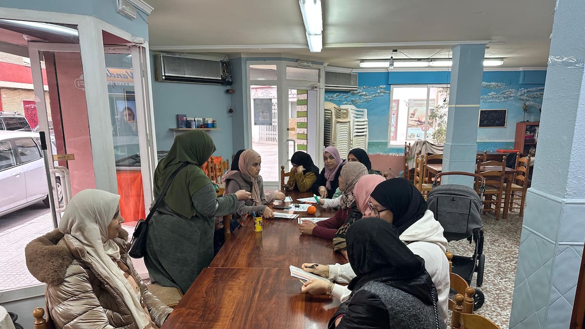 Profesores voluntarios por la integració a través del idioma