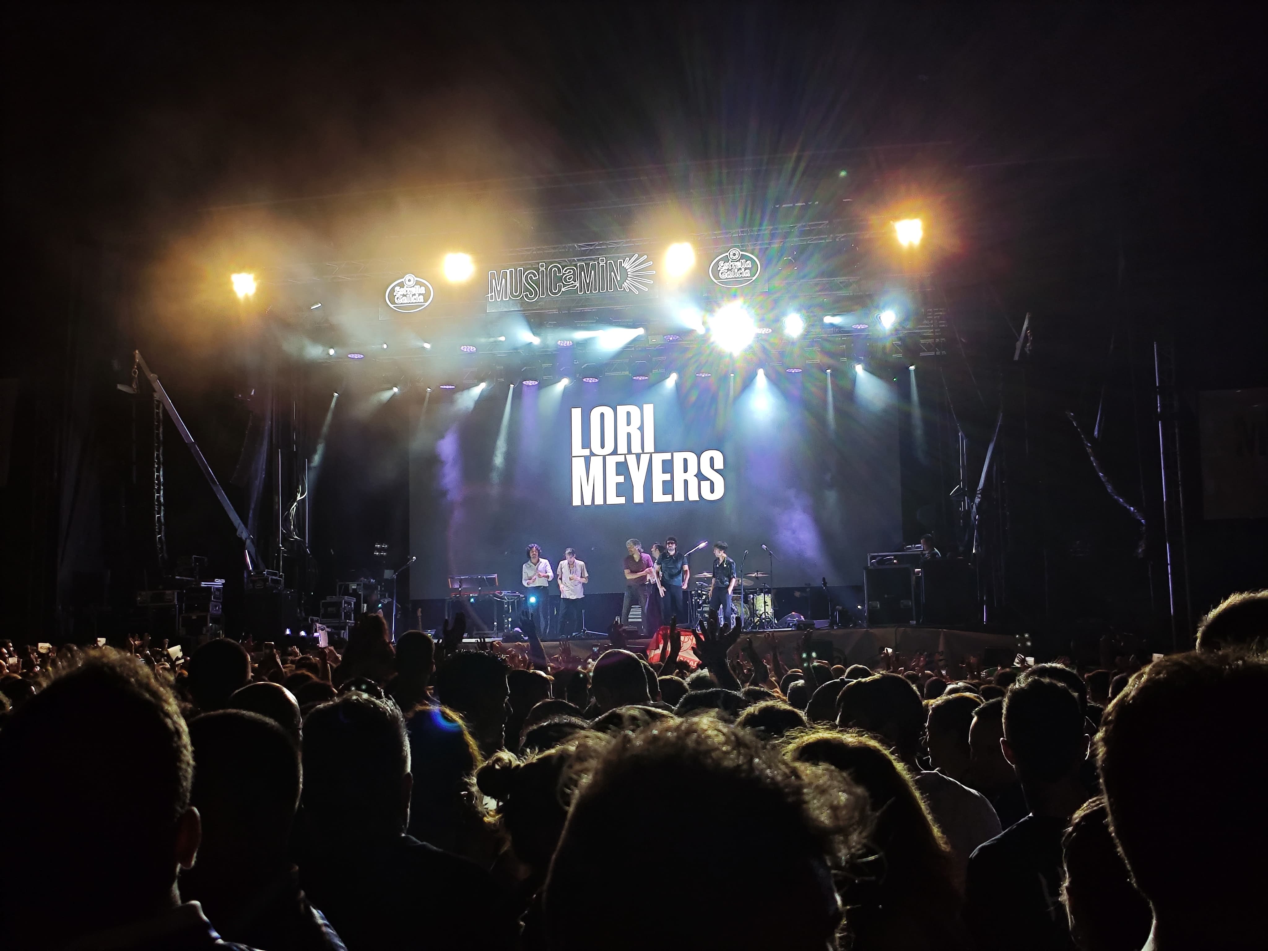 Actuación Lori Meyers