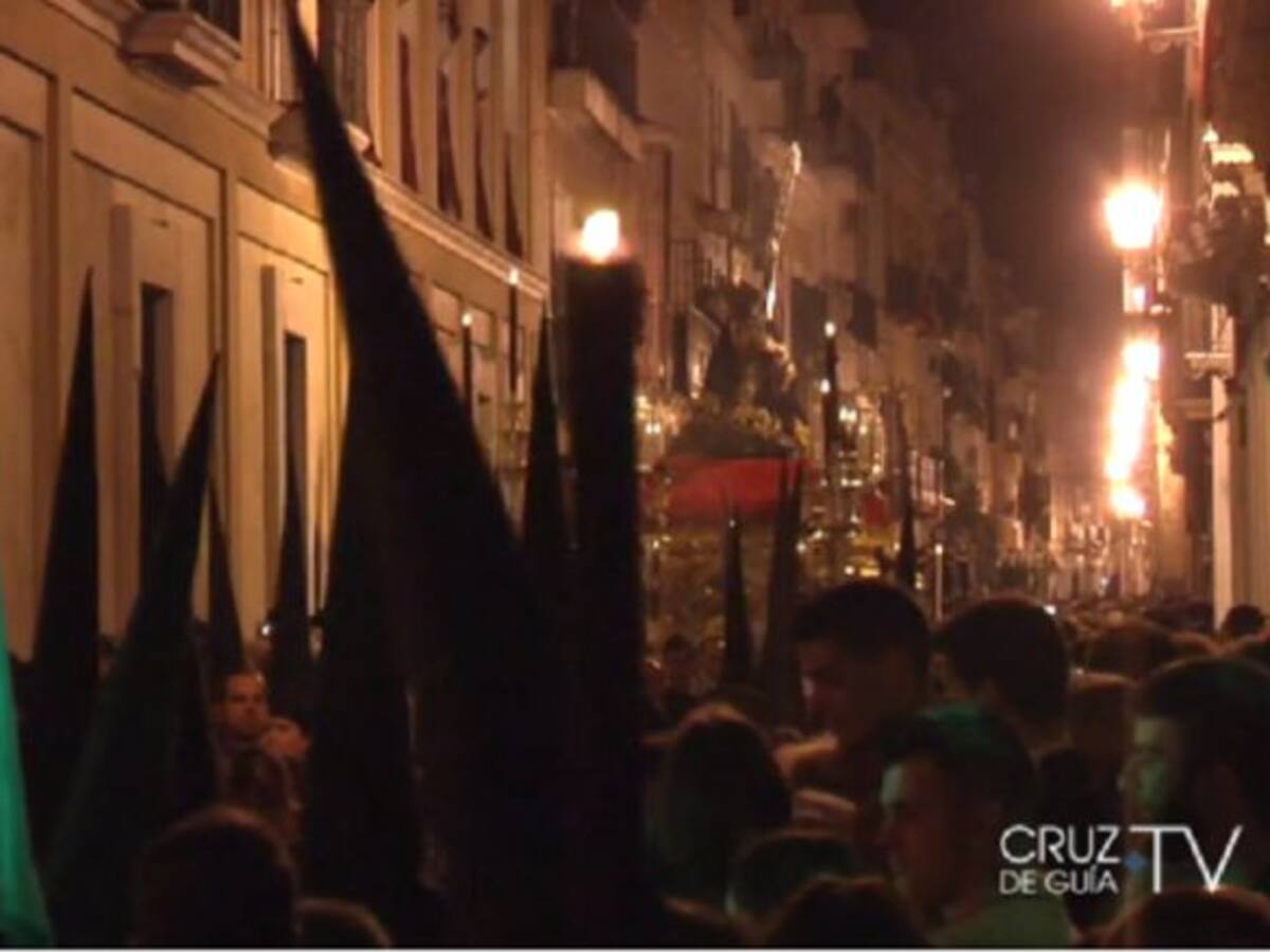 Nuestro Padre Jesús de las Penas por la plaza de el Museo