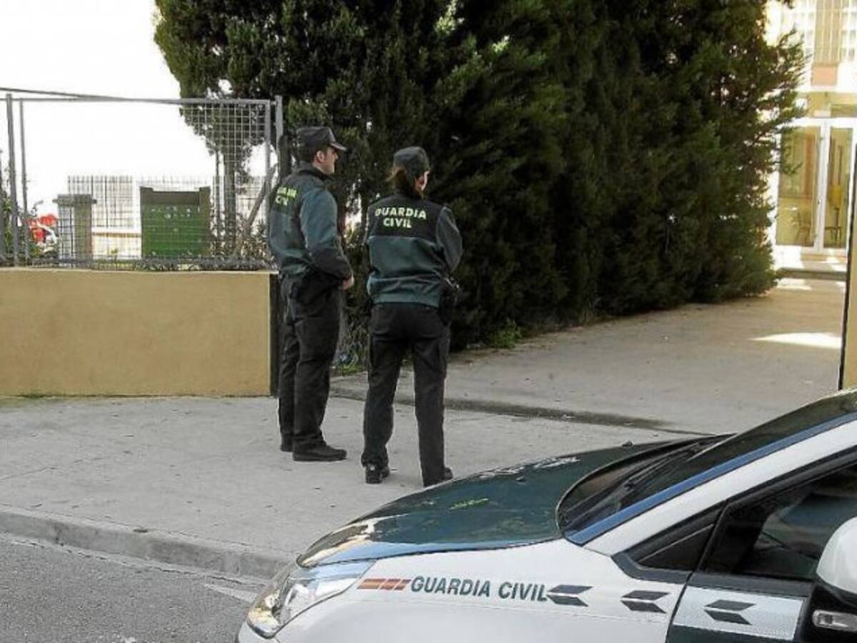 La Guardia Civil y la Policía Nacional realizaron 2.193 vigilancias en los entornos de los colegios e institutos de la provincia durante el primer cuatrimestre de 2022