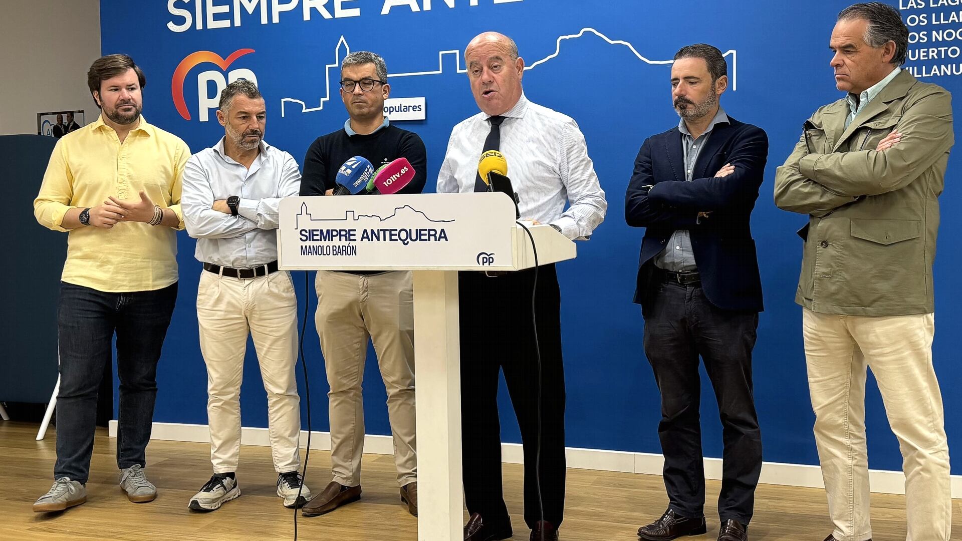 Rueda de prensa en la sede del PP de Antequera