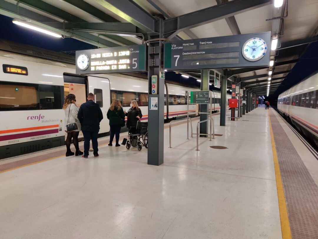 Imagen de la estación de tren de Huelva