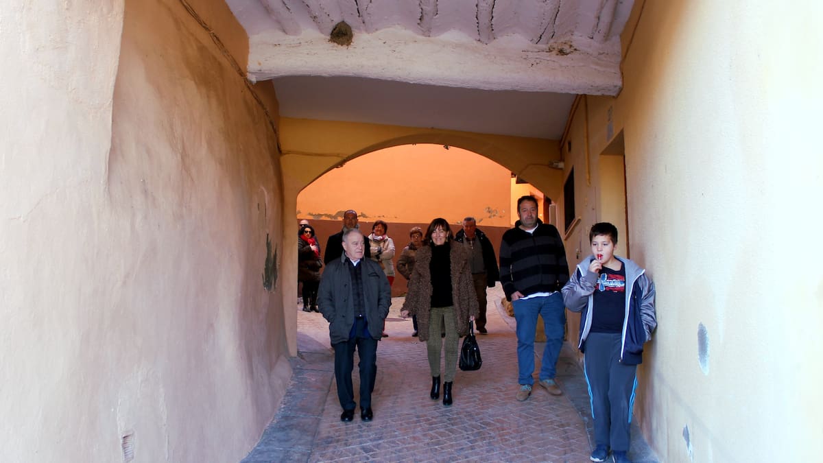 La Puebla de Castro estrena la entrada más emblemática al casco antiguo