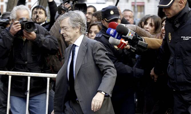 El exdiputado del PP Jorge Trías a su llegada a la sede de la Fiscalía Anticorrupción para prestar declaración en relación a la supuesta contabilidad B del Partido Popular