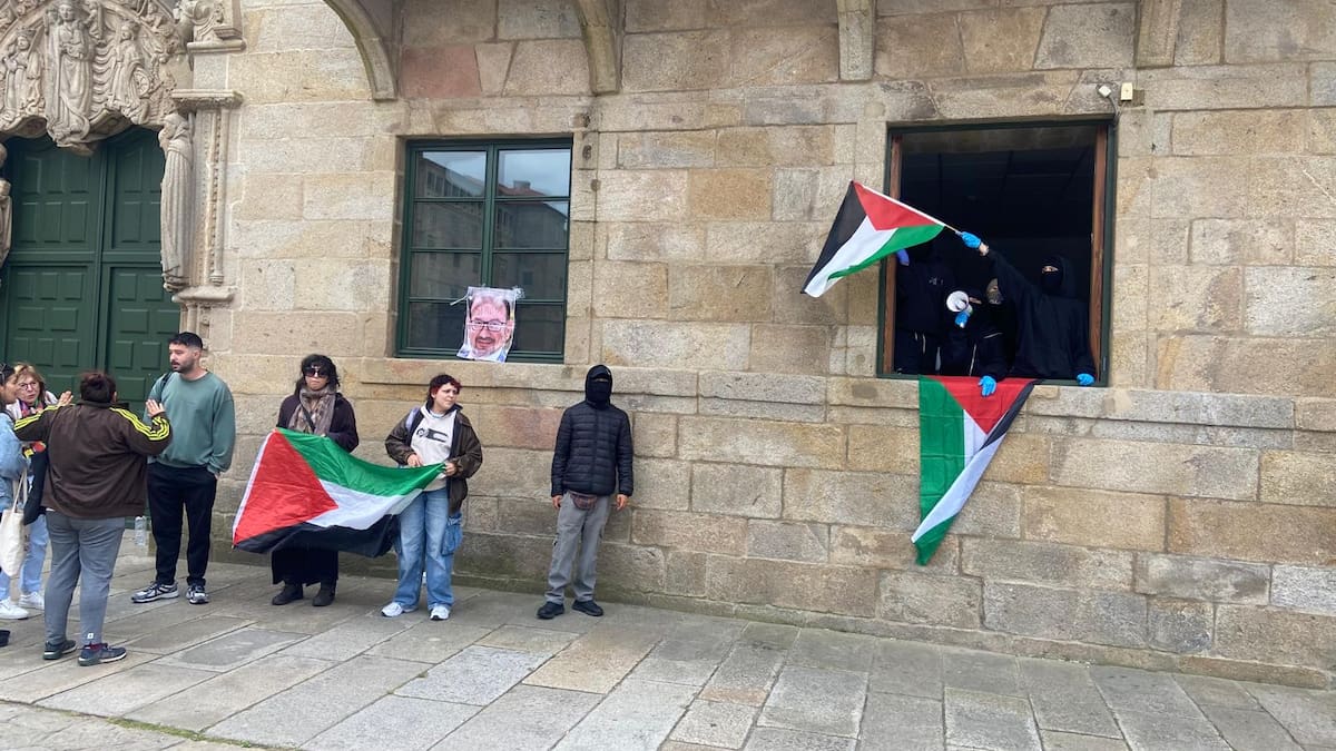 Antonio López, ante el encierro en el rectorado: "Se han pasado varias líneas rojas"