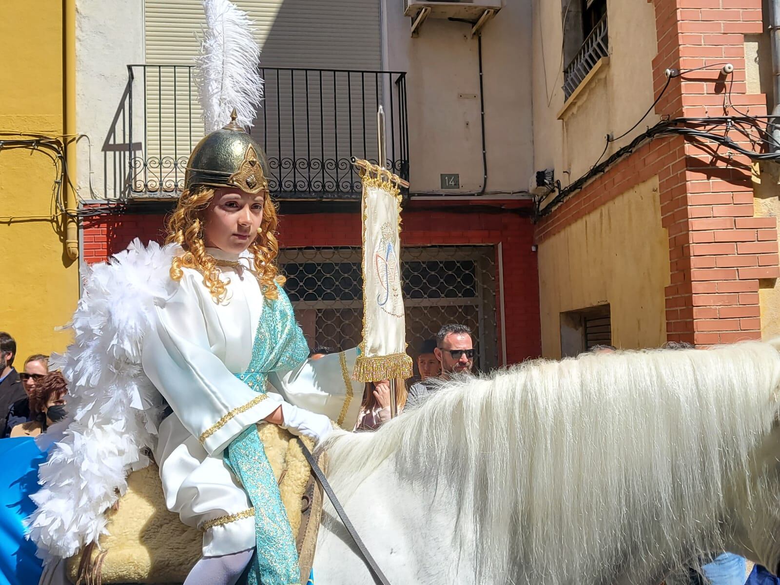 Claudia Gandía representó a l'Angelet durante La Publicà celebrada este domingo en Muro.