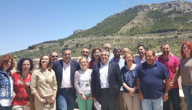 Algunos de los alcaldes de La Manchuela con el director de Agricultura