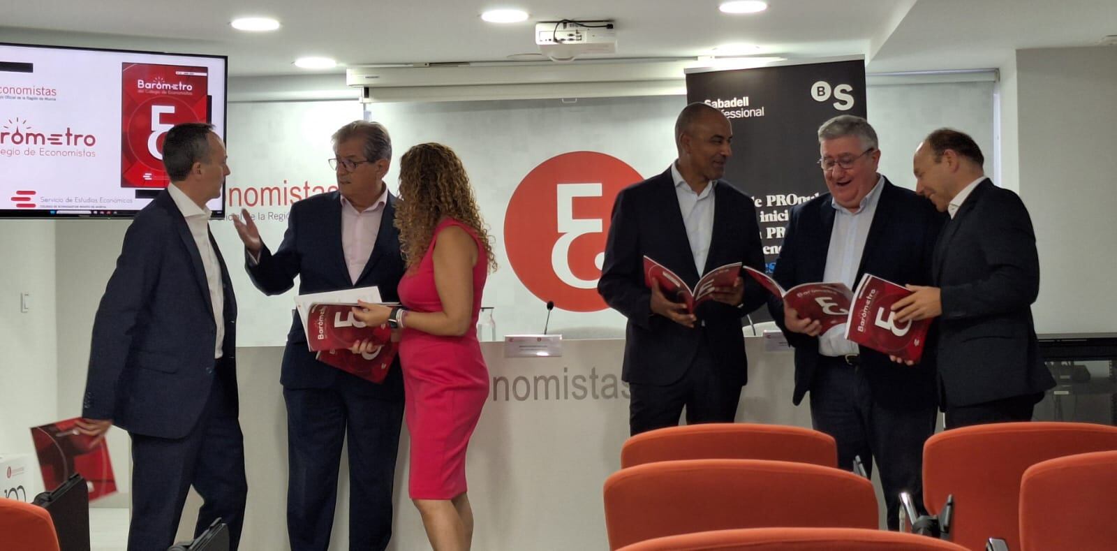El Colegio Oficial de Economistas de la Región presenta la 37ª edición del Barómetro que recopila información de interés para el seguimiento de la situación económica