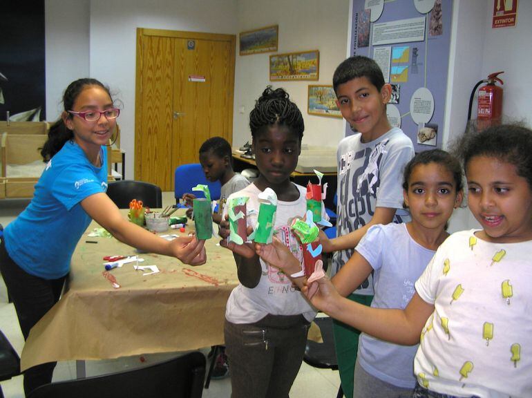 Jóvenes en el Museo de Paleontología