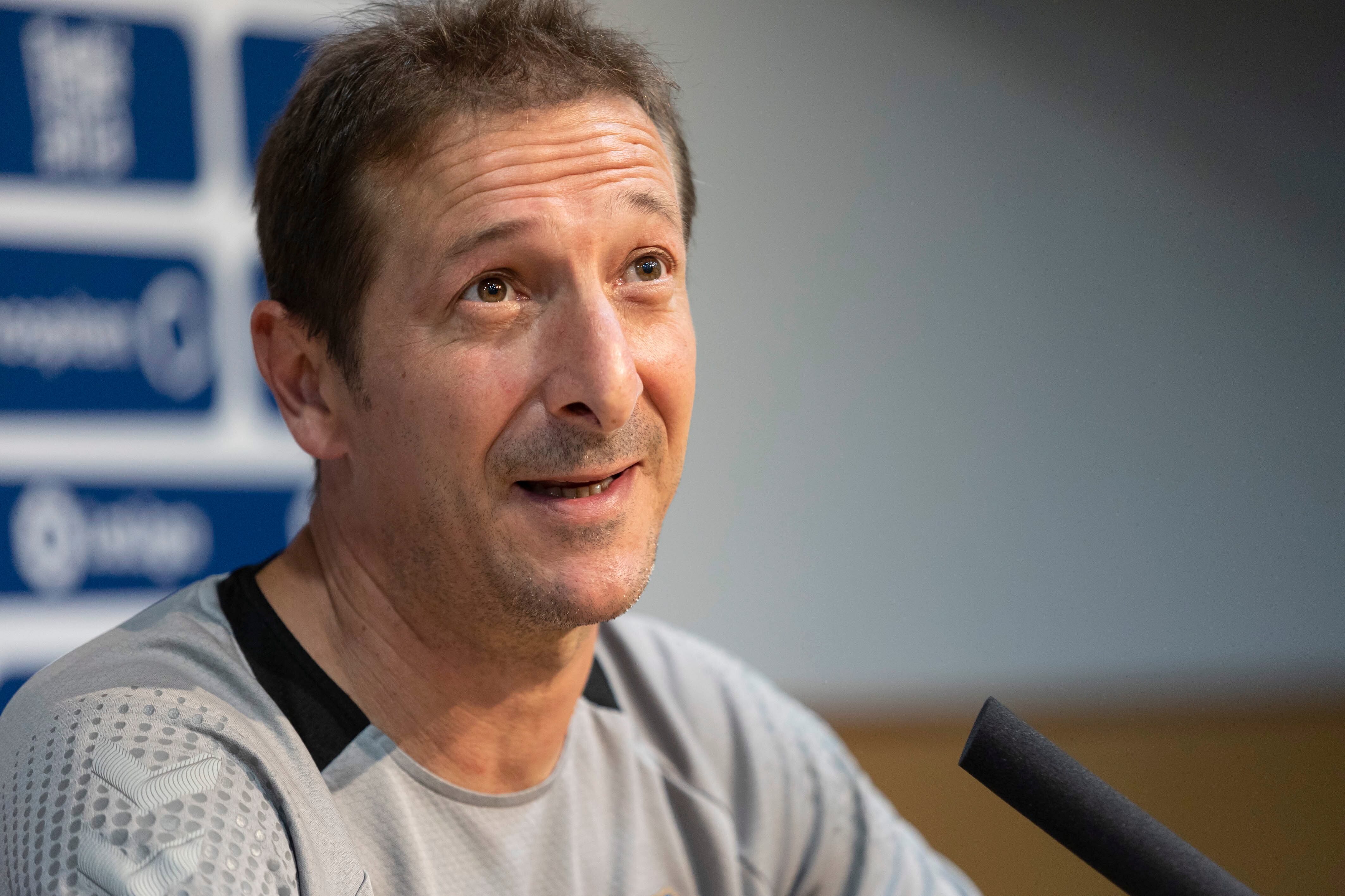 GRAFCAN5542. SANTA CRUZ DE TENERIFE (ESPAÑA), 31/05/2022.- El entrenador del Club Deportivo Tenerife, Luis Miguel Ramis, ha comparecido en rueda de prensa este martes, en la previa de la eliminatoria por el ascenso a LaLiga Santander que su equipo disputará ante la UD Las Palmas, con el partido de ida este miércoles en el estadio Heliodoro Rodríguez López y el de vuelta el sábado en el estadio de Gran Canaria. EFE/Miguel Barreto