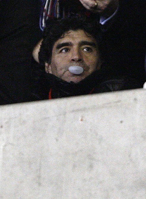 Maradona, durante el partido de la Premier entre el Stoke City y el Liverpool