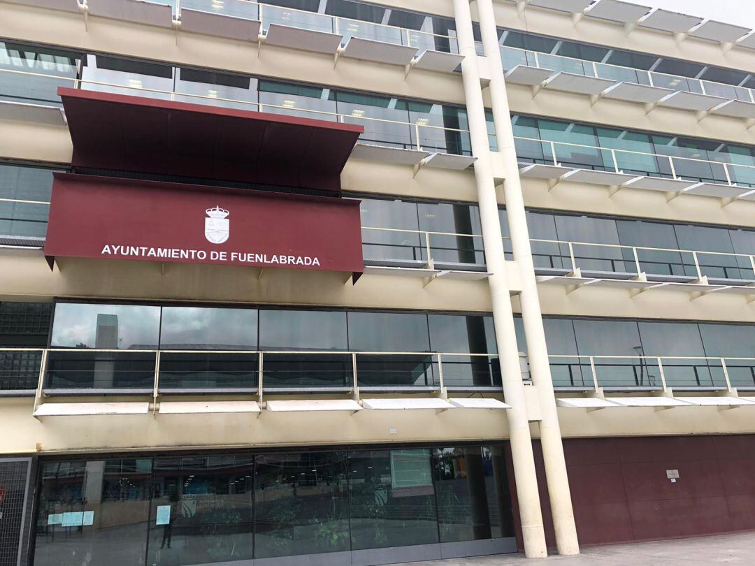 El acceso al edificio se realizará únicamente por la plaza de la Constitución