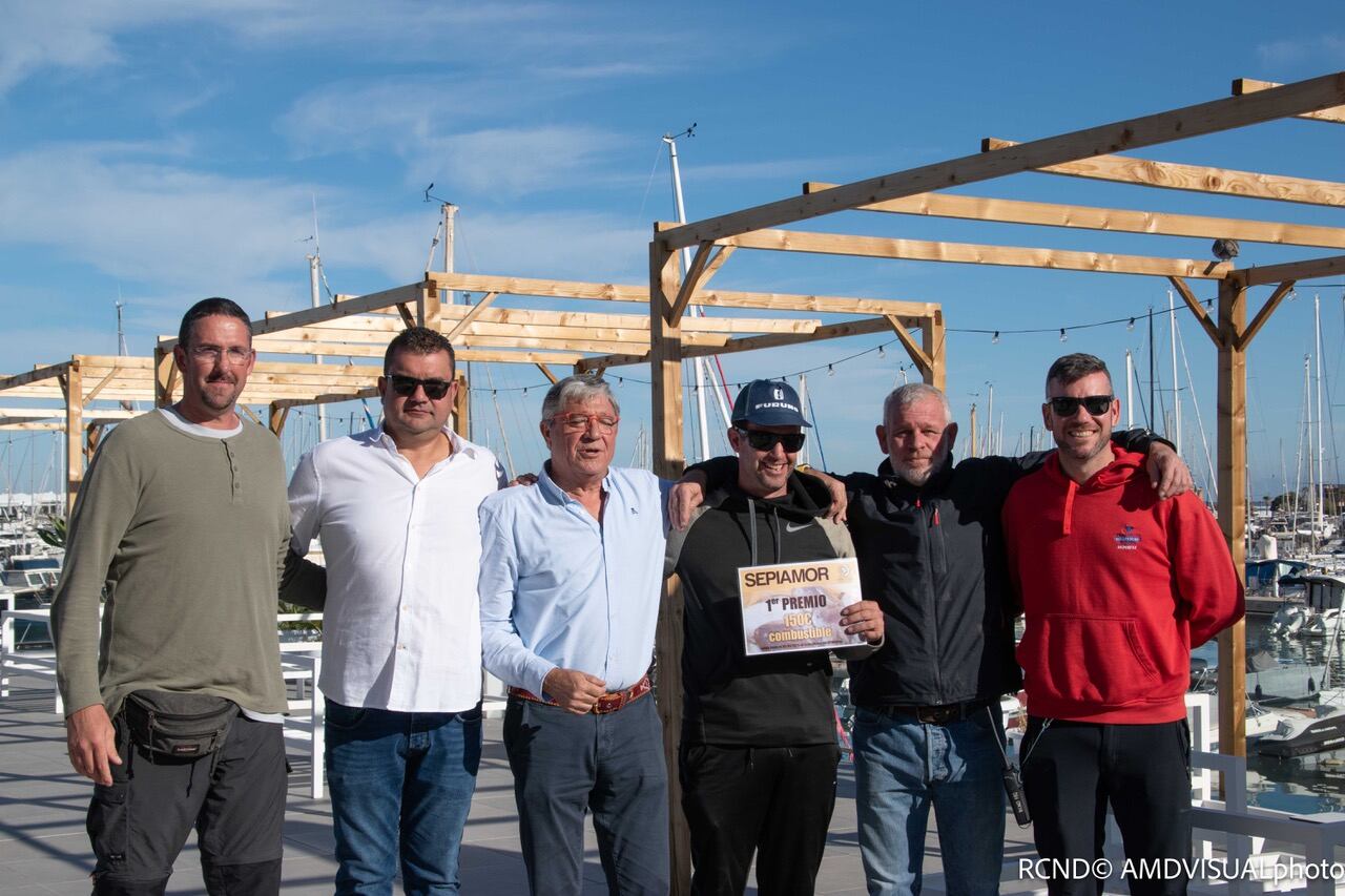 El galardón a la pieza mayor recayó en la embarcación Lunamarina, de Tono Balaguer