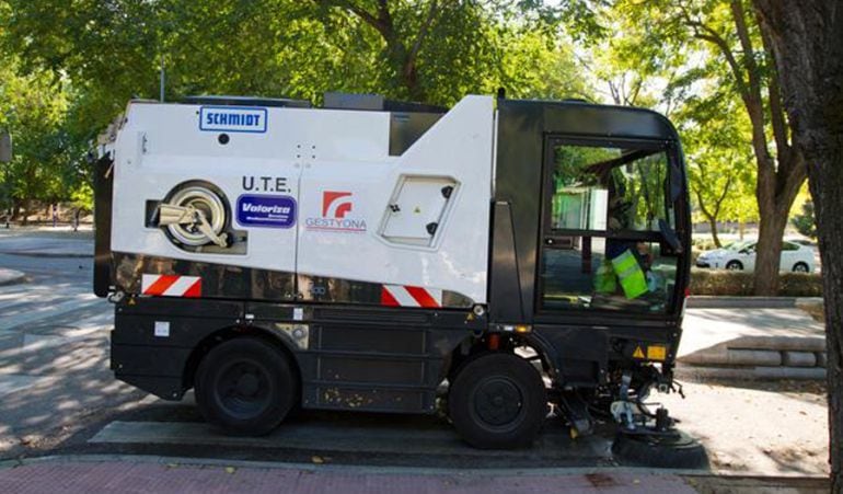 Una de las camionetas de limpieza en Pinto