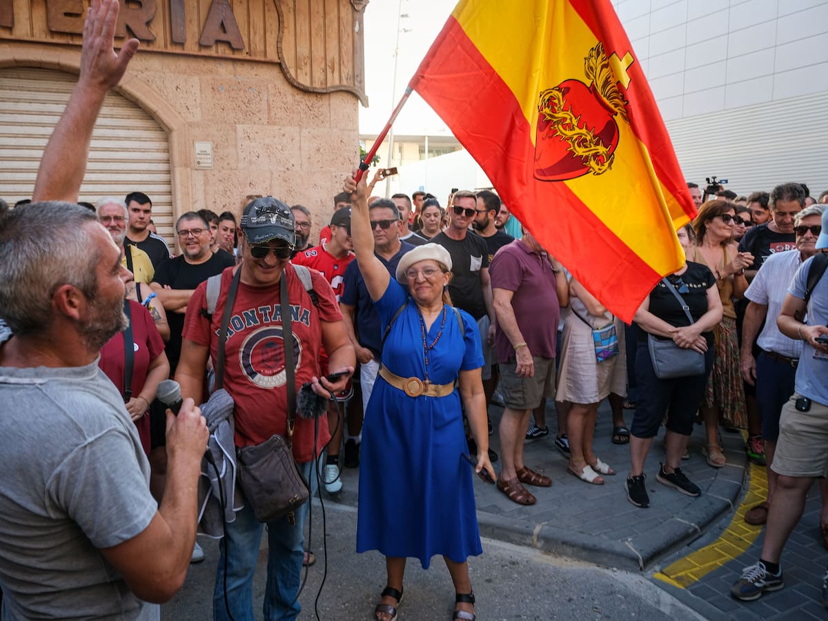 Xavier Rius, periodista expert en extrema dreta: "Deport Them Now fa mesos que convoca mobilitzacions amb Vox"