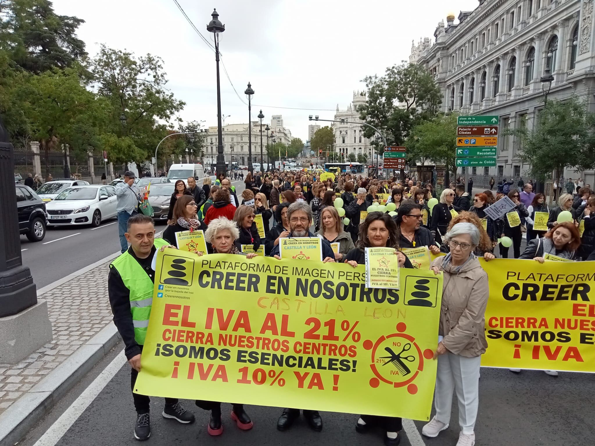 El sector de la imagen personal se manifiesta en Madrid. Imagen cedida por Salva Díaz, de la plataforma &#039;Creer en Nosotros&#039;