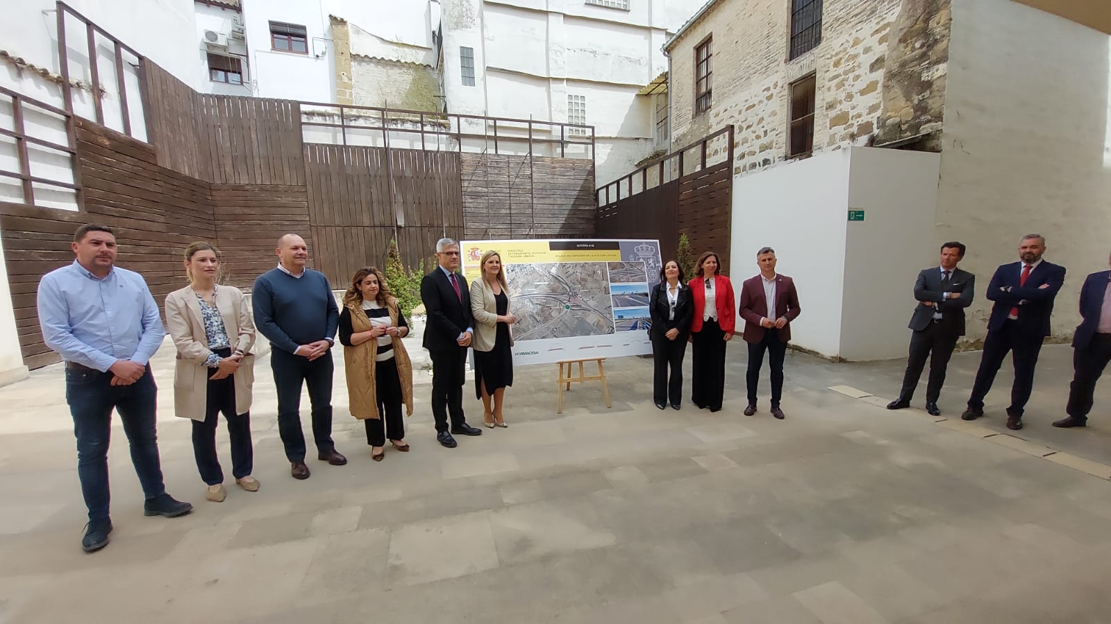 Presentación en el Ayuntamiento de Baeza del inicio de obras del semienlace a la ciudad en la A-32