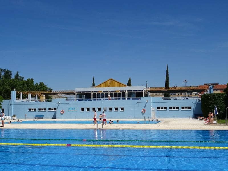 Las piscinas de la Ciudad Deportiva Municipal de Huesca