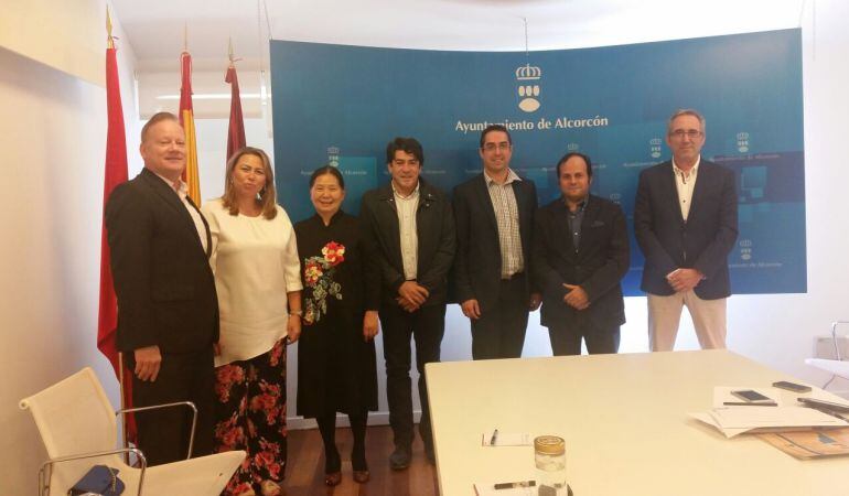 Reunión entre el Ayuntamiento de Alcorcón y la compañía China Europe Business Development Services