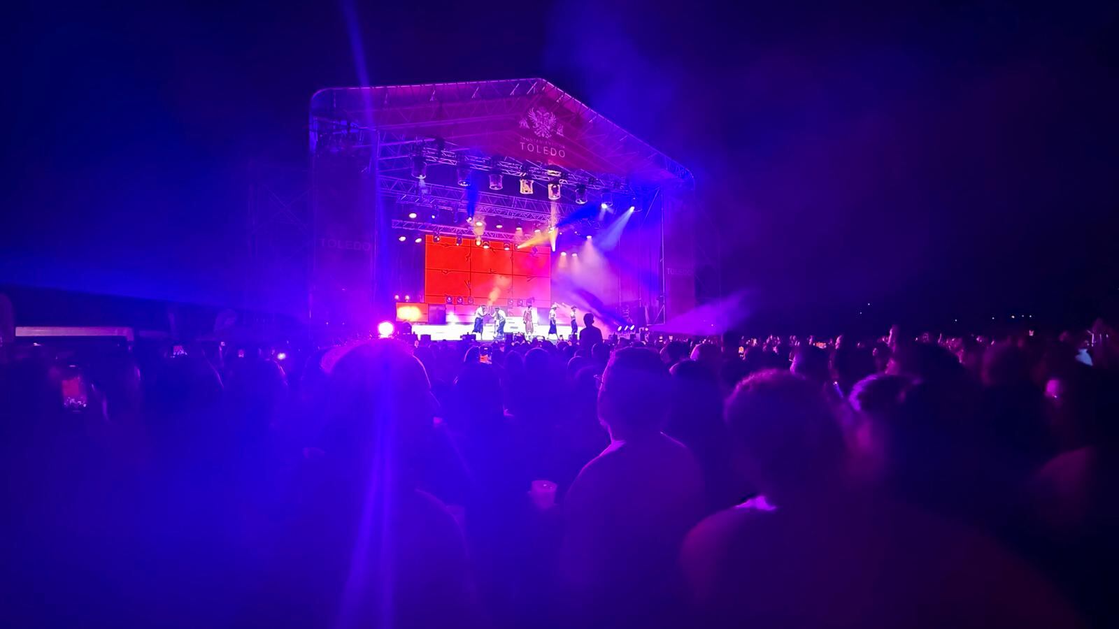 Abraham Mateo deslumbra en Toledo con voz en directo, bailes sin parar y un featuring con su público