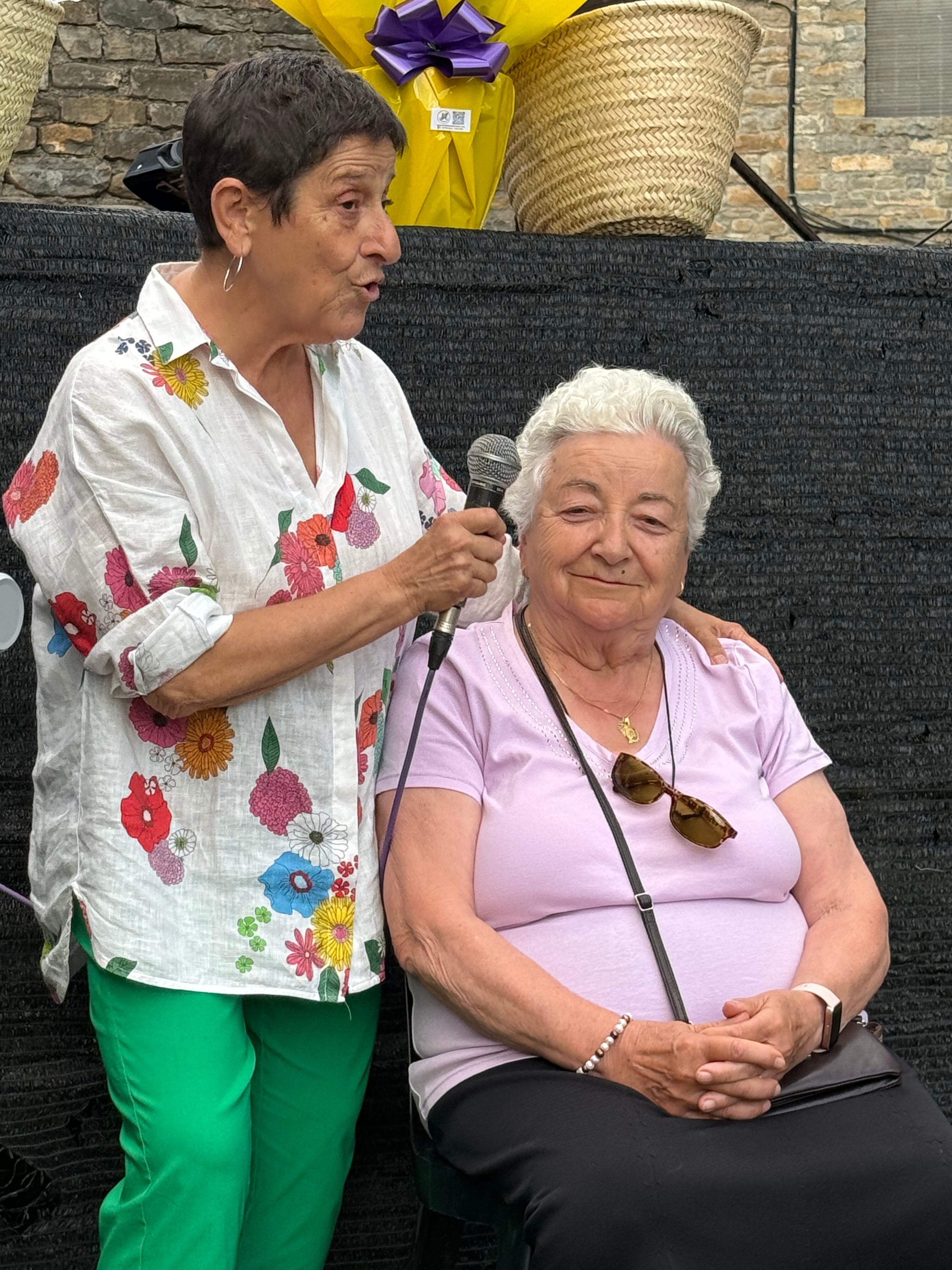 Pilar Amorós con Alina de Fiscal.